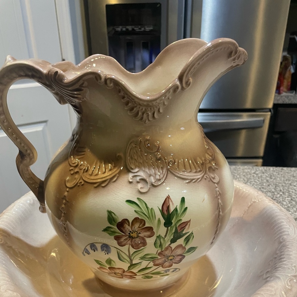 Floral Ceramic Arnels  Pitcher and Wash Basin Set
